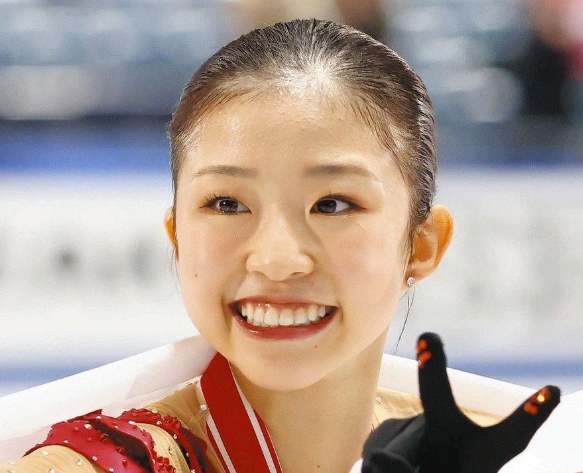 千葉百音　二重　